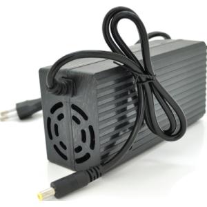 Мережевий зарядний пристрій для АКБ Jinyi JN-1220/14620